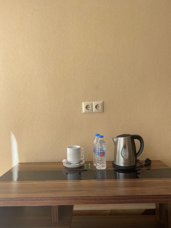 Hotel Saburtalo Roni Tbilisi Esterno foto
