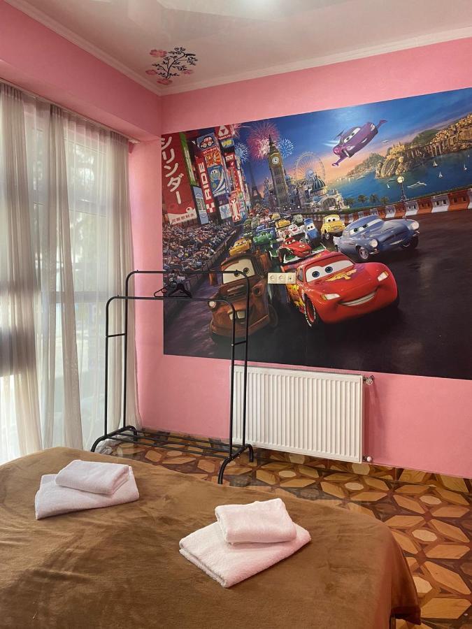 Hotel Saburtalo Roni Tbilisi Esterno foto